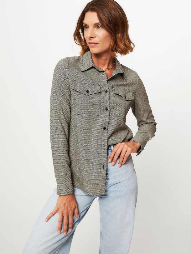 Ontdek de Recycla viscosemix blouse van La Fee Maraboutee in de kleur zwart bij Orangebag. Op werkdagen voor 21:45 besteld, morgen in huis.