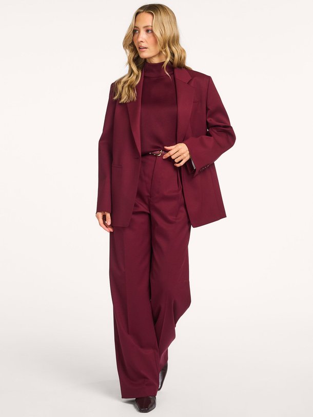 Ontdek de Aduct wolmix pantalon van Drykorn in de kleur Bordeauxrood bij Orangebag. Op werkdagen voor 21:45 besteld, morgen in huis.