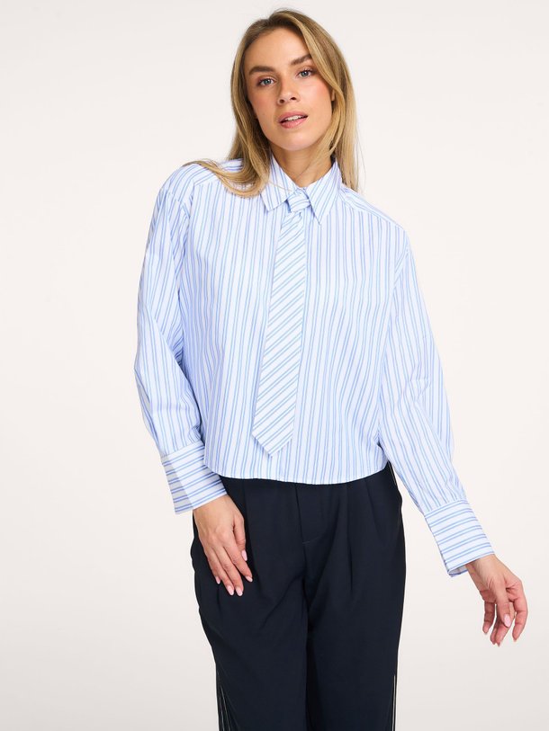 Ontdek de Devin geweven gestreepte blouse met stropdas van Co'Couture in de kleur Blauw bij Orangebag. Op werkdagen voor 21:45 besteld, morgen in huis.