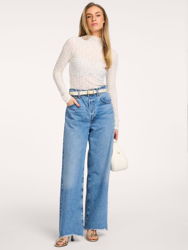 Ontdek de Kiana katoenmix top van Freebird in de kleur Off-white bij Orangebag. Op werkdagen voor 21:45 besteld, morgen in huis.