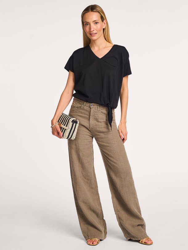 Ontdek de Velsi lyocell/katoenmix T-shirt van La Fee Maraboutee in de kleur zwart bij Orangebag. Op werkdagen voor 21:45 besteld, morgen in huis.