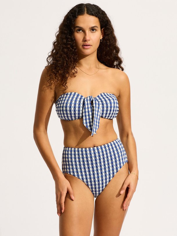 Ontdek de Bella bandeau van Seafolly in de kleur blauw bij Orangebag. Op werkdagen voor 21:45 besteld, morgen in huis.