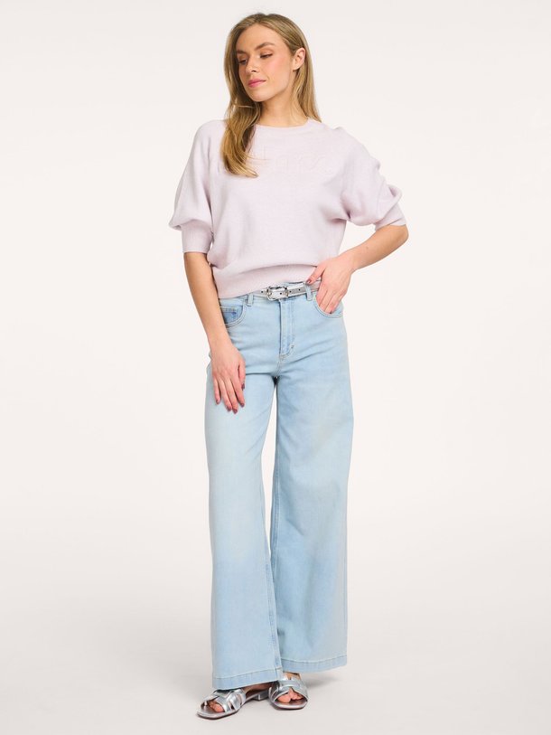 Ontdek de High waist loose fit stretch jeans van Yaya in de kleur Lichtblauw bij Orangebag. Op werkdagen voor 21:45 besteld, morgen in huis.