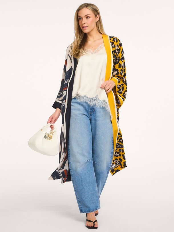 Ontdek de Jartist viscose kimono van Essentiel Antwerp in de kleur Geel bij Orangebag. Op werkdagen voor 21:45 besteld, morgen in huis.