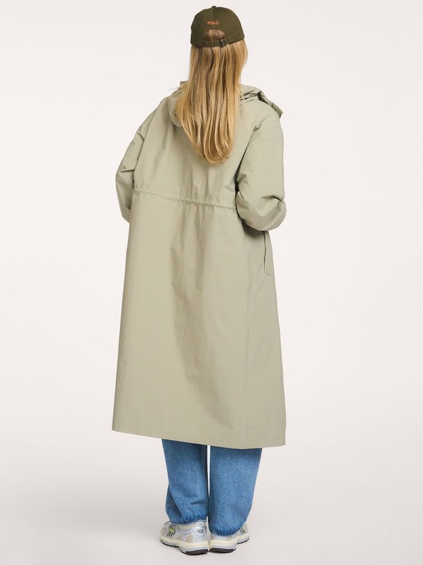 Ontdek de Roomy Long Tube geweven technische parka van Welter Shelter in de kleur Lichtgroen bij Orangebag. Op werkdagen voor 21:45 besteld, morgen in huis.