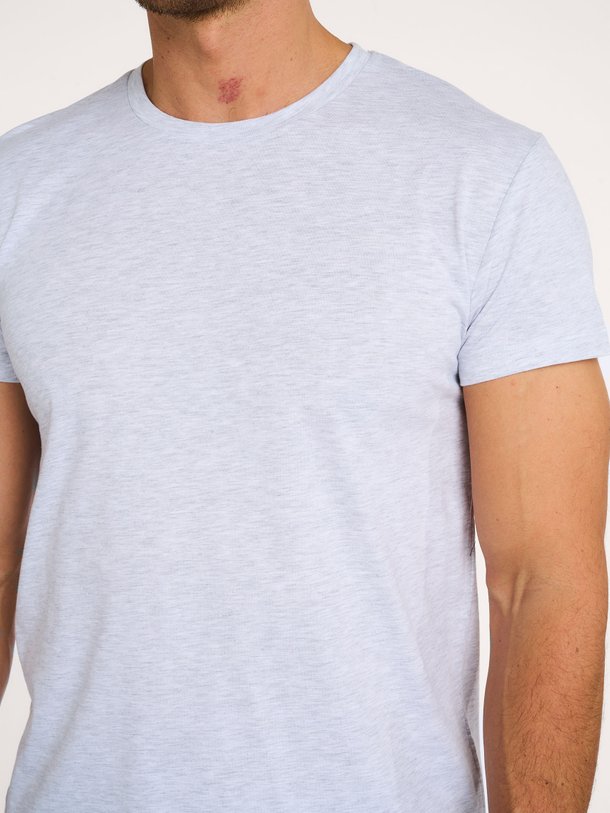 Samsoe Samsoe Kronos - Organic Cottonmix Gemeleerd T-Shirt - Lichtgrijs Ontdek de Kronos organic cottonmix gemeleerd T-shirt van Samsoe Samsoe in de kleur lichtgrijs bij Orangebag. Op werkdagen voor 21:45 besteld, morgen in huis.