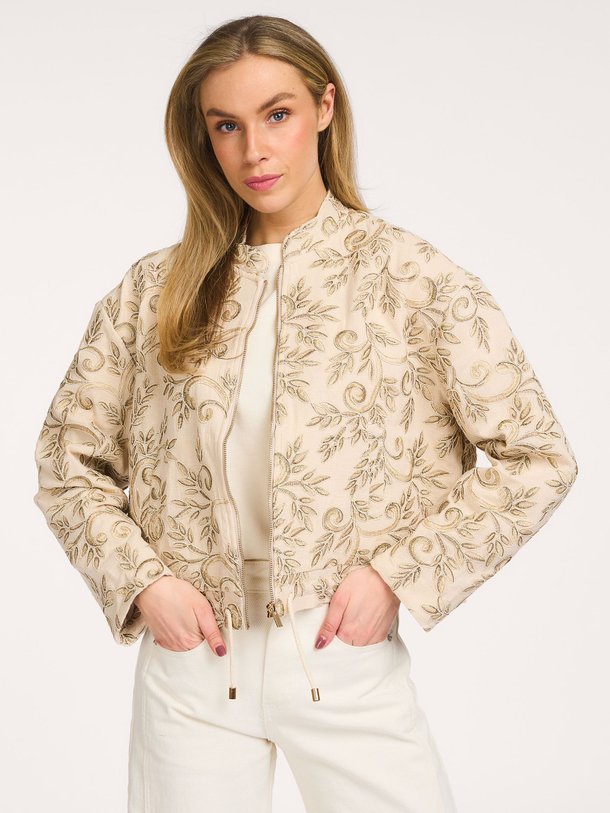 Ontdek de Solane viscose jasje van Aaiko in de kleur Beige bij Orangebag. Op werkdagen voor 21:45 besteld, morgen in huis.