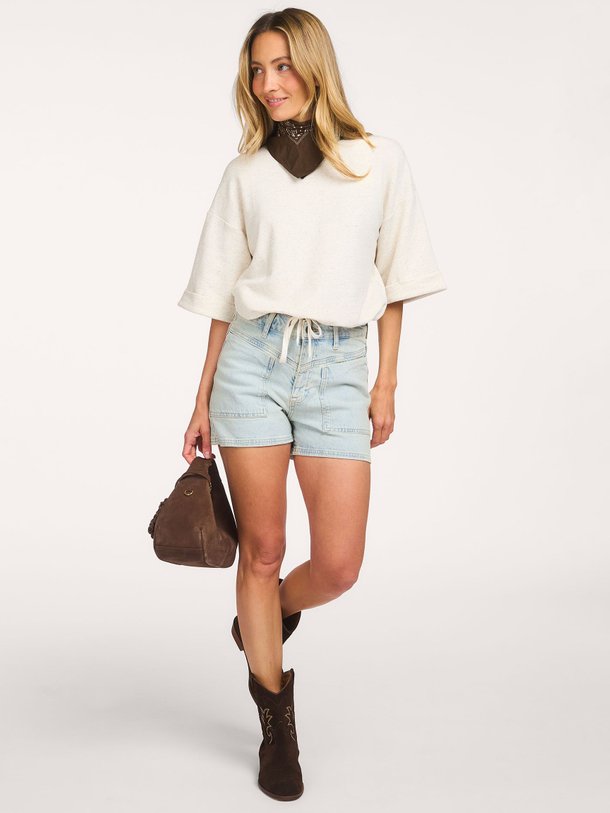 Ontdek de High waist denim short van Yaya in de kleur Lichtblauw bij Orangebag. Op werkdagen voor 21:45 besteld, morgen in huis.