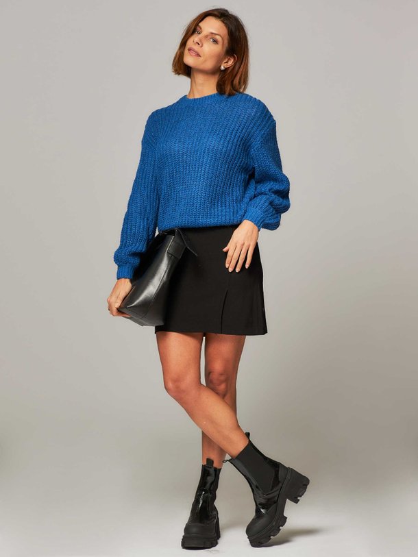 Ontdek de Gale rayonmix a-lijn rok van Modstrom in de kleur zwart bij Orangebag. Op werkdagen voor 21:45 besteld, morgen in huis.