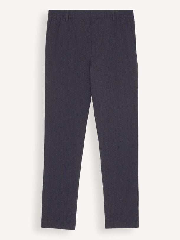 Ontdek de Billie geweven seersucker pantalon van NN.07 in de kleur donkerblauw bij Orangebag. Op werkdagen voor 21:45 besteld, morgen in huis.
