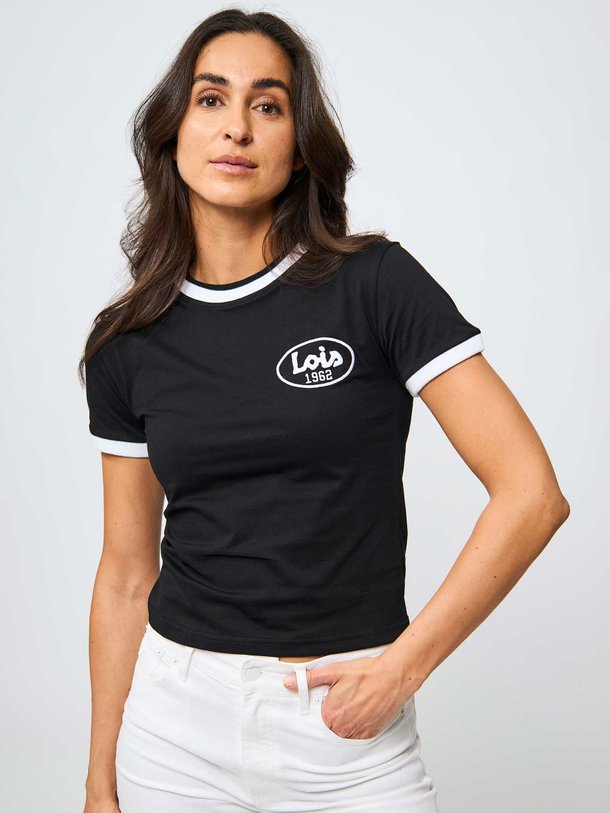 Ontdek de Emma-Dr katoenen T-shirt van Lois in de kleur zwart bij Orangebag. Op werkdagen voor 21:45 besteld, morgen in huis.