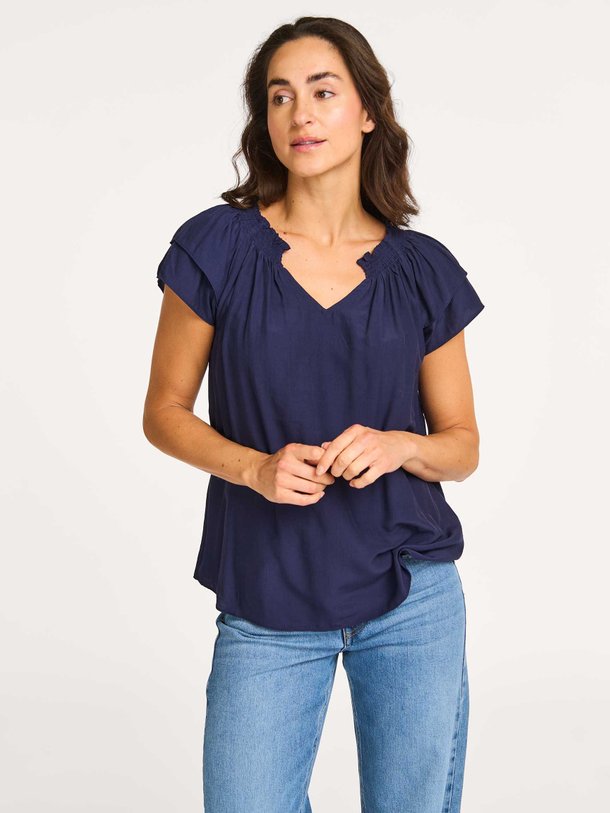 Ontdek de Sunrise viscosemix top van Co'Couture in de kleur donkerblauw bij Orangebag. Op werkdagen voor 21:45 besteld, morgen in huis.