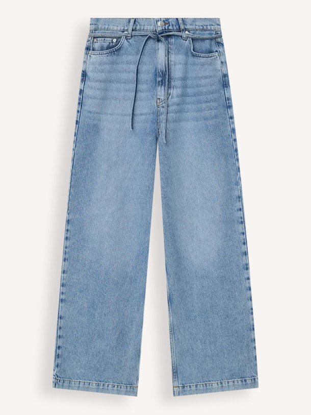 Ontdek de Elijah high waist loose fit jeans van DAY Birger et Mikkelsen in de kleur lichtblauw bij Orangebag. Op werkdagen voor 21:45 besteld, morgen in huis.