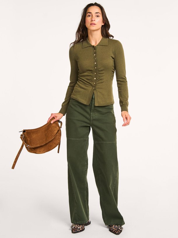 Ontdek de Nikolin mid waist loose fit stretch jeans van Baum und Pferdgarten in de kleur Donkergroen bij Orangebag. Op werkdagen voor 21:45 besteld, morgen in huis.