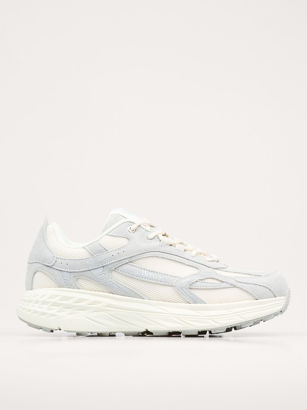 Ontdek de The Re-Run suède mesh sneakers van Mercer Amsterdam in de kleur grijs bij Orangebag. Op werkdagen voor 21:45 besteld, morgen in huis.