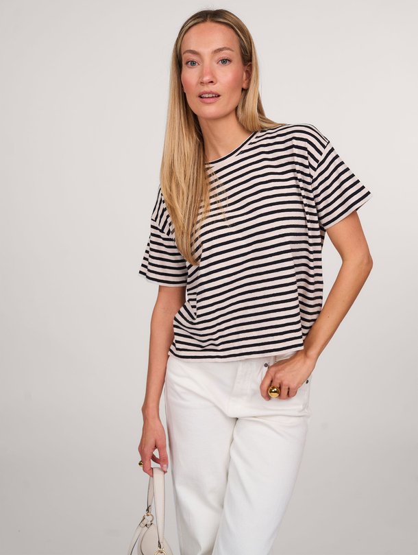 Ontdek de Tooli katoen/linnenmix gestreept T-shirt van Sessun in de kleur zand bij Orangebag. Op werkdagen voor 21:45 besteld, morgen in huis.