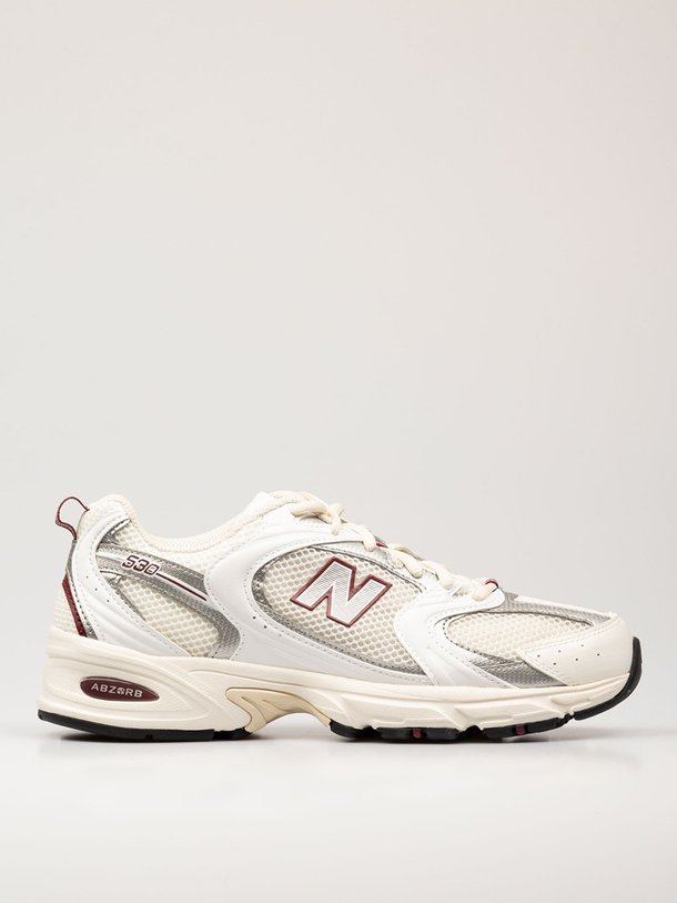 Ontdek de MR530 lederen sneakers met mesh van New Balance in de kleur off-white bij Orangebag. Op werkdagen voor 21:45 besteld, morgen in huis.