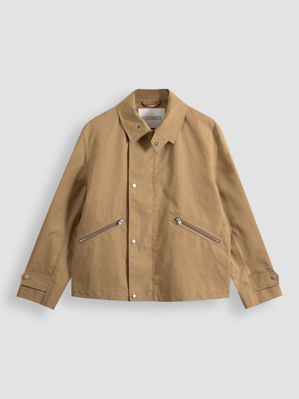 Ontdek de Katoenmix military jack van Closed in de kleur taupe bij Orangebag. Op werkdagen voor 21:45 besteld, morgen in huis.