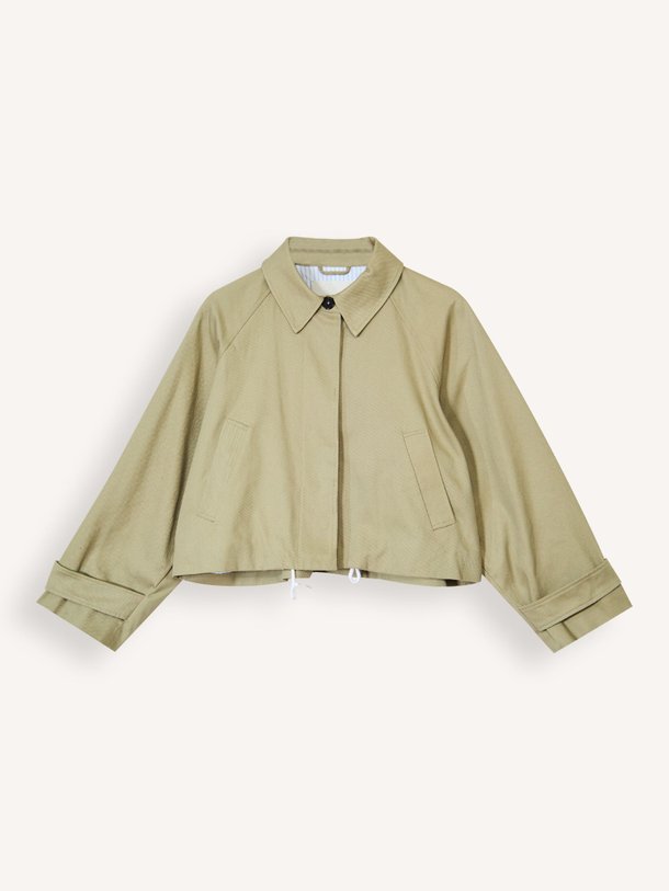 Ontdek de Jessy denim jack van Bellerose in de kleur Groen bij Orangebag. Op werkdagen voor 21:45 besteld, morgen in huis.