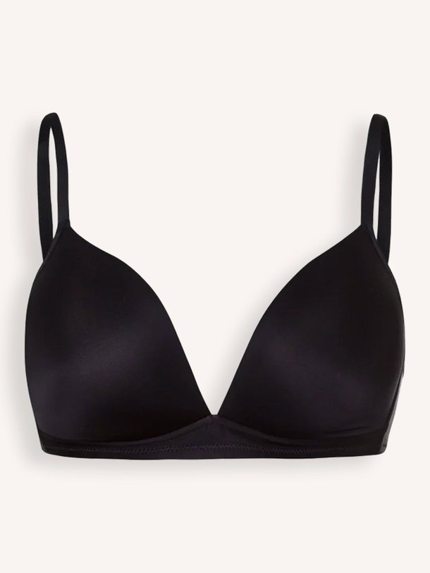 Ontdek de Satin Deluxe Light Padded Soft Cup Beha van Hanro in de kleur zwart bij Orangebag. Op werkdagen voor 21:45 besteld, morgen in huis.