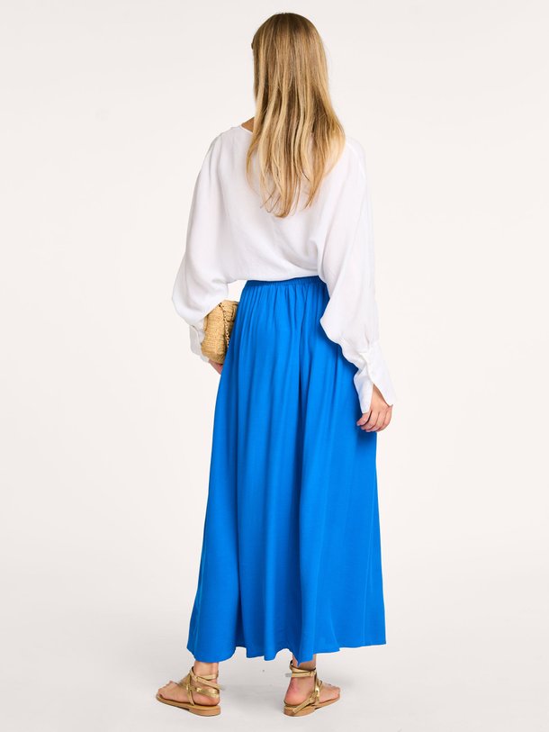 Ontdek de Fakra viscose rok van Louizon in de kleur blauw bij Orangebag. Op werkdagen voor 21:45 besteld, morgen in huis.