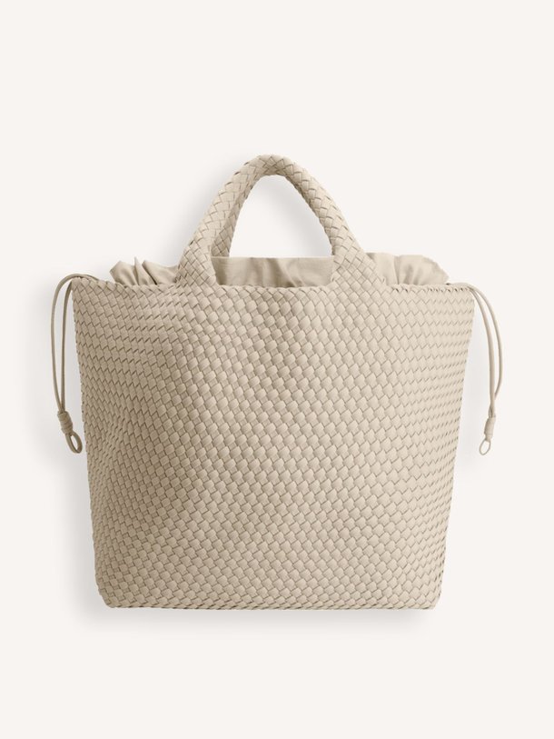 Ontdek de Gevlochten handtas extra large van Marrea in de kleur zand bij Orangebag. Op werkdagen voor 21:45 besteld, morgen in huis.