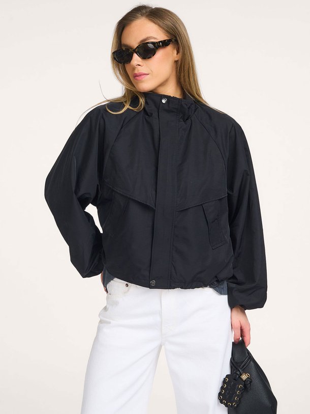 Ontdek de Alora geweven jack van Co'Couture in de kleur Zwart bij Orangebag. Op werkdagen voor 21:45 besteld, morgen in huis.