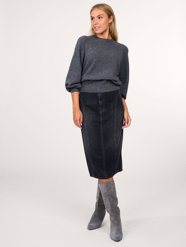 Ontdek de Petrus katoenmix denim rok van Bellerose in de kleur antraciet bij Orangebag. Op werkdagen voor 21:45 besteld, morgen in huis.