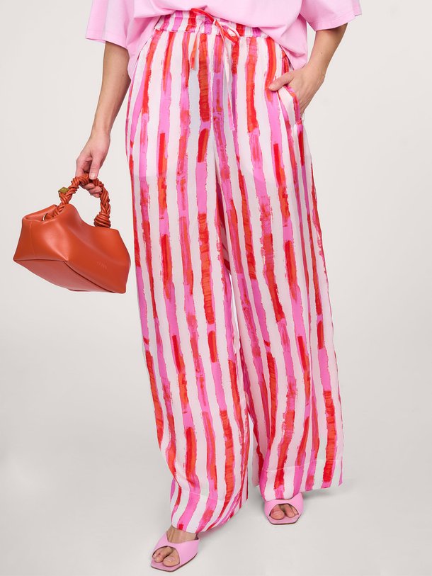 Ontdek de Hindiana cupro gestreepte broek van Essentiel Antwerp in de kleur roze bij Orangebag. Op werkdagen voor 21:45 besteld, morgen in huis.