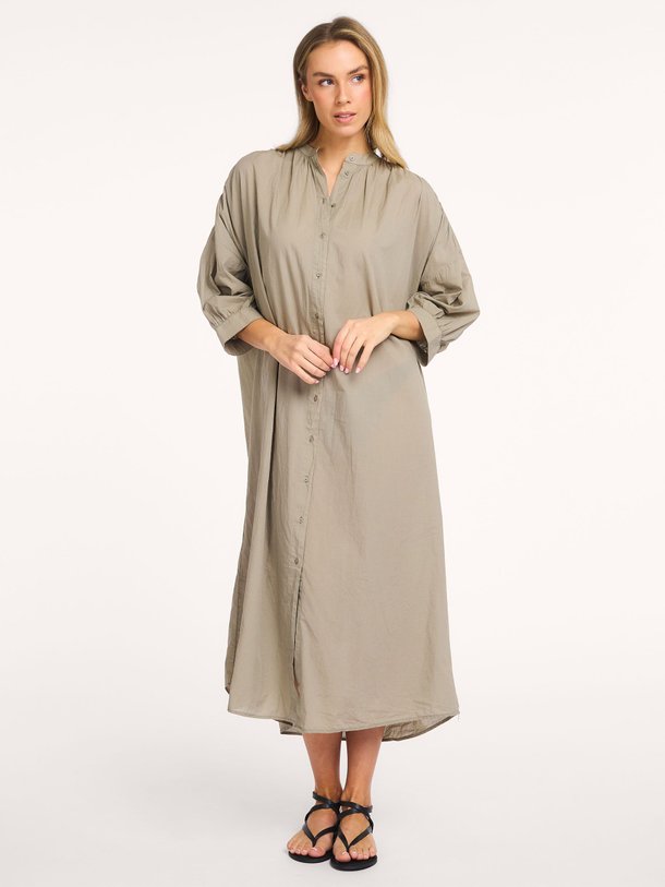 Ontdek de Wilma katoenen maxi jurk van Knit-ted in de kleur Groen bij Orangebag. Op werkdagen voor 21:45 besteld, morgen in huis.