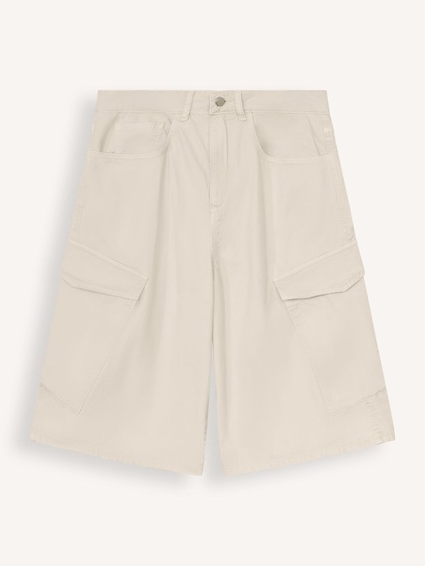 Ontdek de Pat katoenen short van Icon Denim in de kleur Zand bij Orangebag. Op werkdagen voor 21:45 besteld, morgen in huis.