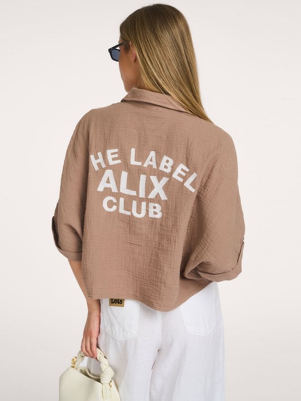 Ontdek de ladies woven oversized crinkle blouse van Alix The Label bij Orangebag. Op werkdagen voor 21:45 besteld, morgen in huis.