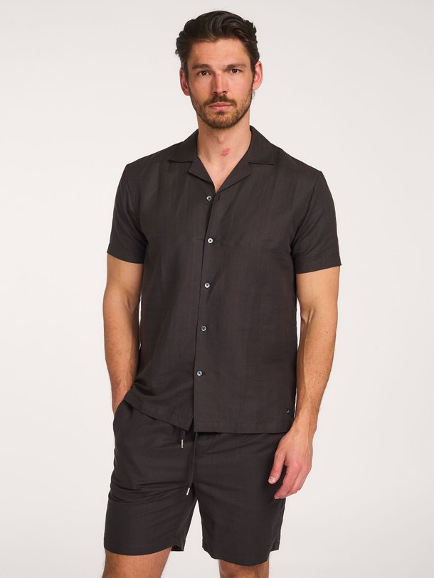 Ontdek de Tanner katoen/linnenmix overhemd van Wahts in de kleur Donkerbruin bij Orangebag. Op werkdagen voor 21:45 besteld, morgen in huis.