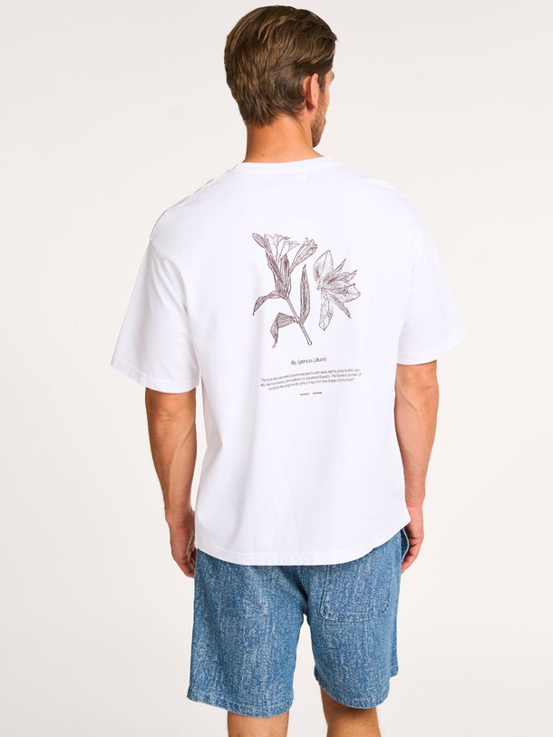 Ontdek de Salilium organic cotton T-shirt met print van Samsoe Samsoe in de kleur wit bij Orangebag. Op werkdagen voor 21:45 besteld, morgen in huis.