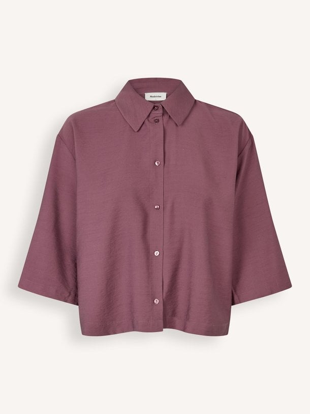 Ontdek de Nicki viscosemix blouse van Modstrom in de kleur Paars bij Orangebag. Op werkdagen voor 21:45 besteld, morgen in huis.