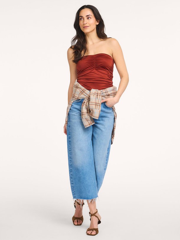 Ontdek de Jableau jersey strapless top van Essentiel Antwerp in de kleur Bruin bij Orangebag. Op werkdagen voor 21:45 besteld, morgen in huis.