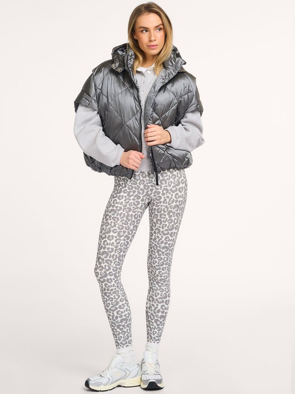 Ontdek de Jersey leopard sportlegging van Deblon in de kleur Grijs bij Orangebag. Op werkdagen voor 21:45 besteld, morgen in huis.