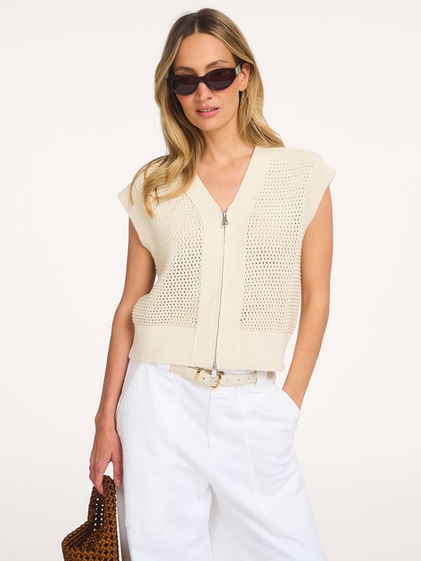 Ontdek de Katoenmix gilet van Yaya in de kleur Crème bij Orangebag. Op werkdagen voor 21:45 besteld, morgen in huis.