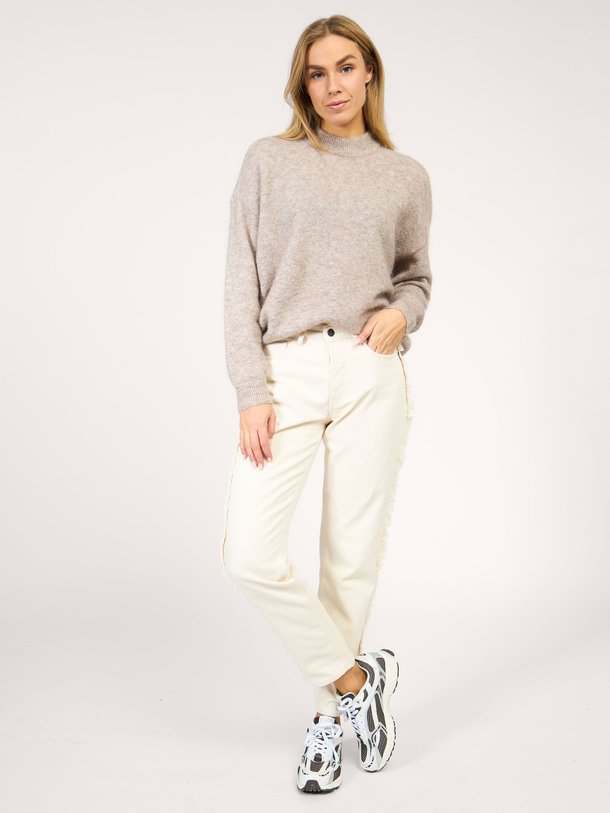 Ontdek de Terrence mid waist straight fit cropped jeans van Iben in de kleur ecru bij Orangebag. Op werkdagen voor 21:45 besteld, morgen in huis.