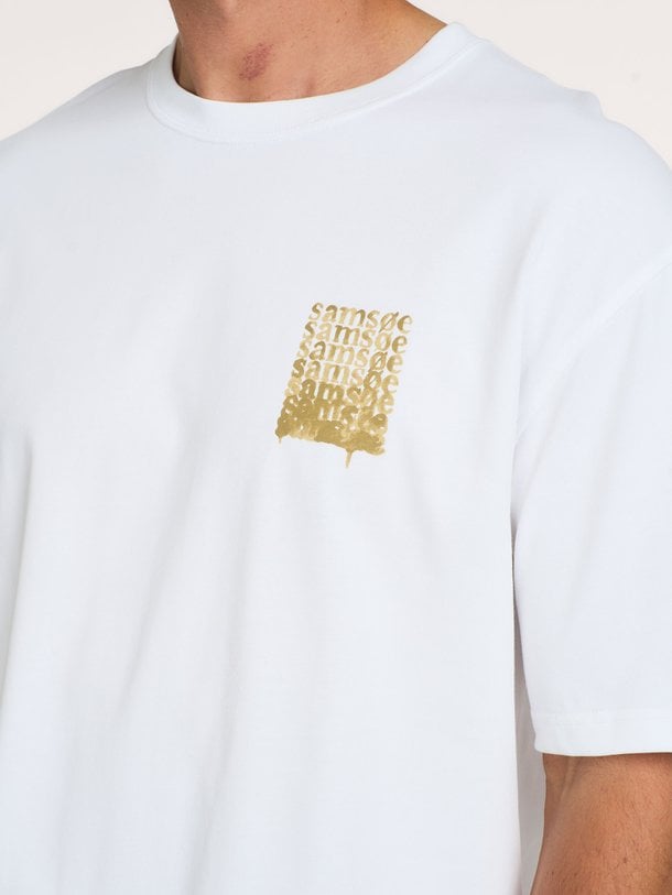 Samsoe Samsoe Sasteven T-Shirt 11725 Ontdek de SASTEVEN T-SHIRT 11725 van Samsoe Samsoe bij Orangebag. Op werkdagen voor 21:45 besteld, morgen in huis.
