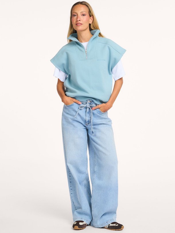 Ontdek de Paula organic cotton mix top van Modstrom in de kleur Blauw bij Orangebag. Op werkdagen voor 21:45 besteld, morgen in huis.