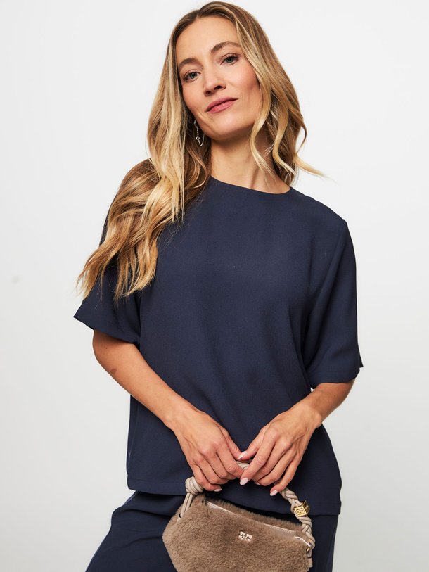 Ontdek de Geweven top van Closed in de kleur donkerblauw bij Orangebag. Op werkdagen voor 21:45 besteld, morgen in huis.