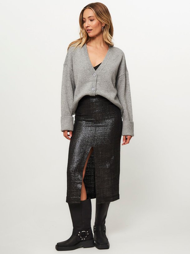 Ontdek de Majestic katoenmix tweed rok met coating van Chptr-s in de kleur zwart bij Orangebag. Op werkdagen voor 21:45 besteld, morgen in huis.