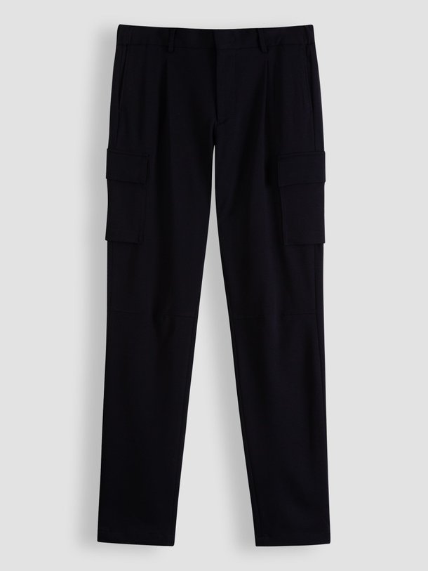 Ontdek de Jaxen viscosemix jersey cargo broek van Wahts in de kleur donkerblauw bij Orangebag. Op werkdagen voor 21:45 besteld, morgen in huis.