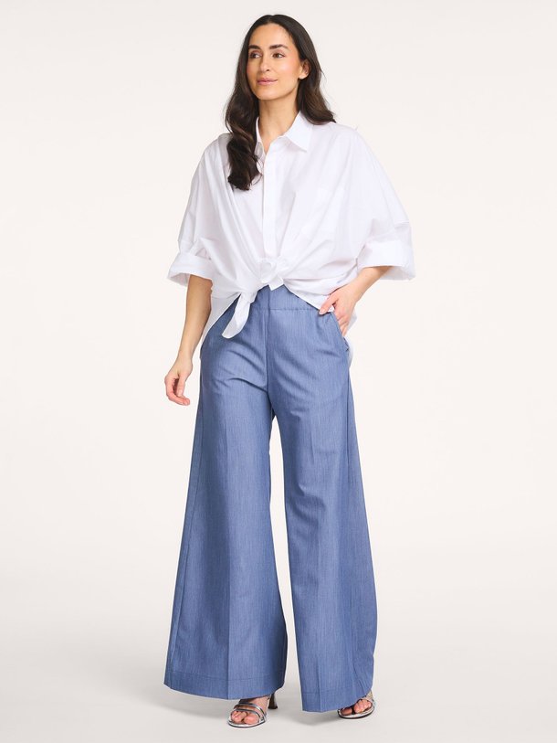 Ontdek de Super Woody viscosemix broek van Sea Me Happy in de kleur Blauw bij Orangebag. Op werkdagen voor 21:45 besteld, morgen in huis.