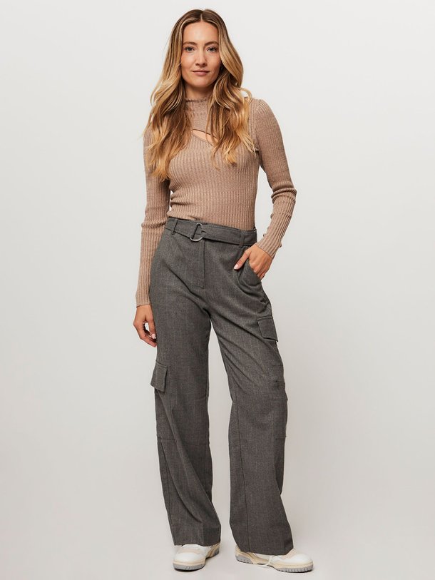 Ontdek de Holsye viscosemix gemêleerde cargo broek van Second Female in de kleur grijs bij Orangebag. Op werkdagen voor 21:45 besteld, morgen in huis.