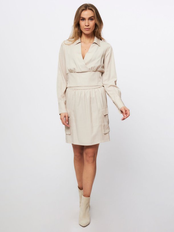 Ontdek de Shane viscosemix rok van Freebird in de kleur zand bij Orangebag. Op werkdagen voor 21:45 besteld, morgen in huis.