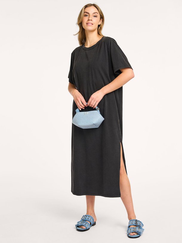 Ontdek de Siara katoenmix T-shirt jurk van Co'Couture in de kleur zwart bij Orangebag. Op werkdagen voor 21:45 besteld, morgen in huis.