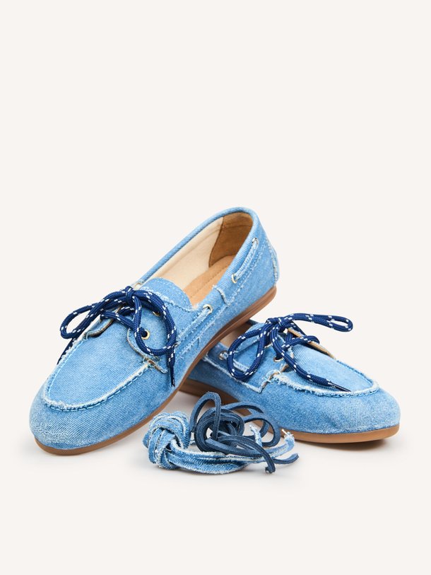 Ontdek de Denim loafers van Posa in de kleur Blauw bij Orangebag. Op werkdagen voor 21:45 besteld, morgen in huis.