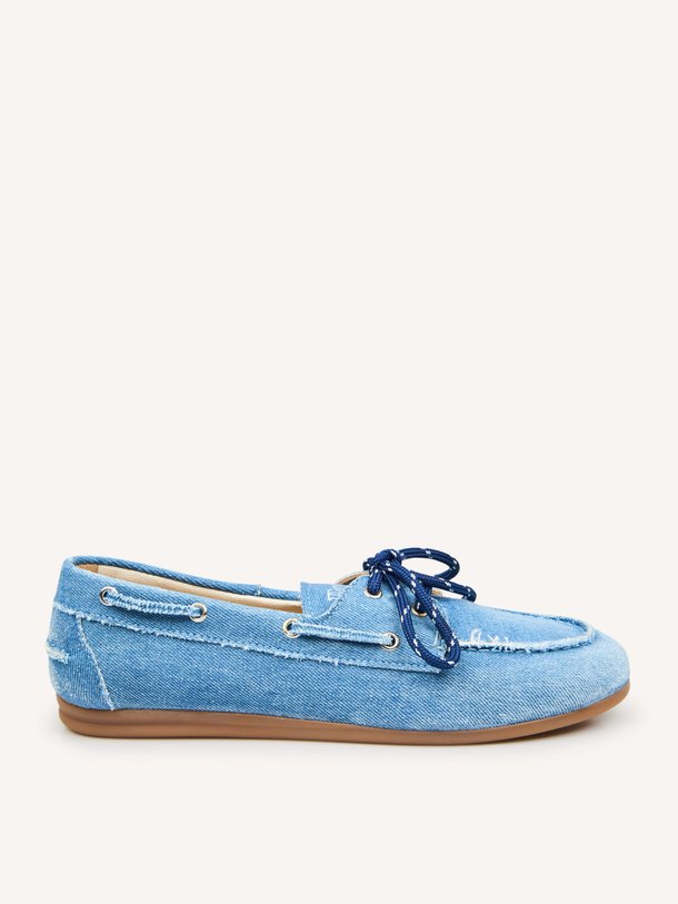 Ontdek de Denim loafers van Posa in de kleur Blauw bij Orangebag. Op werkdagen voor 21:45 besteld, morgen in huis.